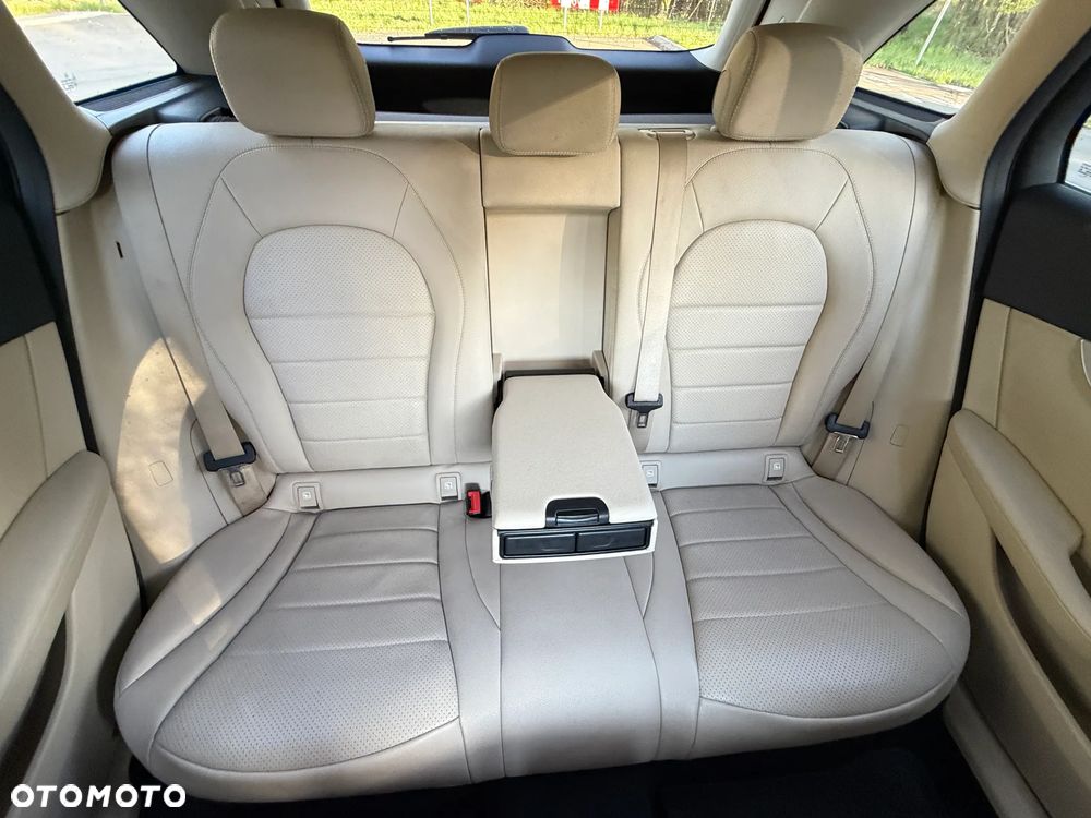 Mercedes-Benz GLC 220 d - 31