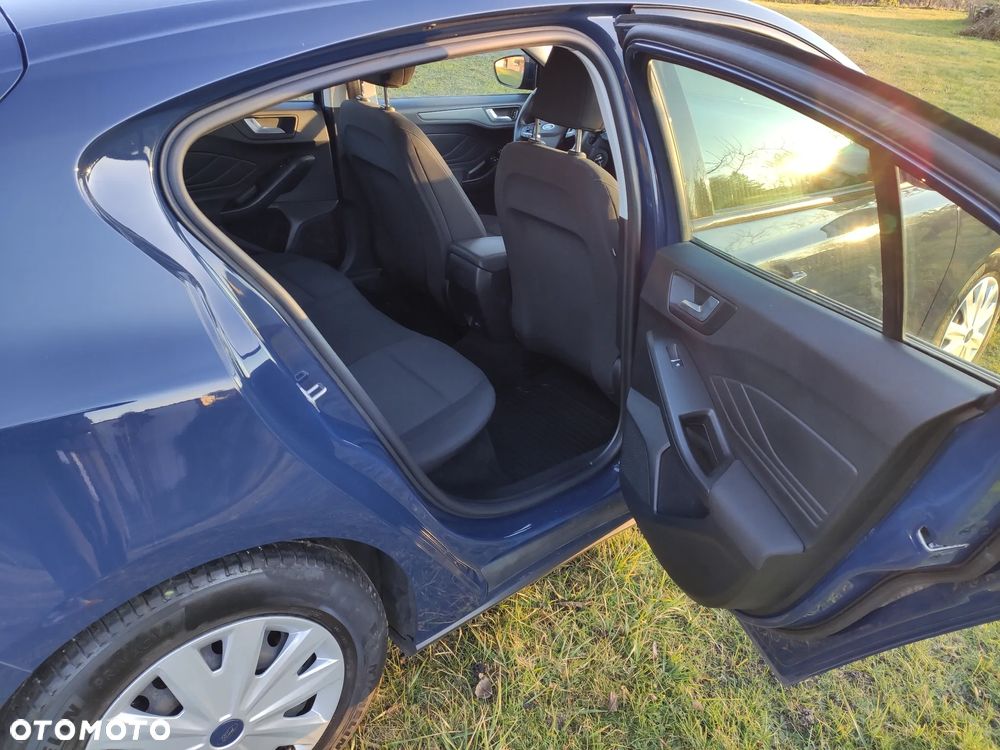 Ford Focus 1.0 EcoBoost Trend Edition - 16