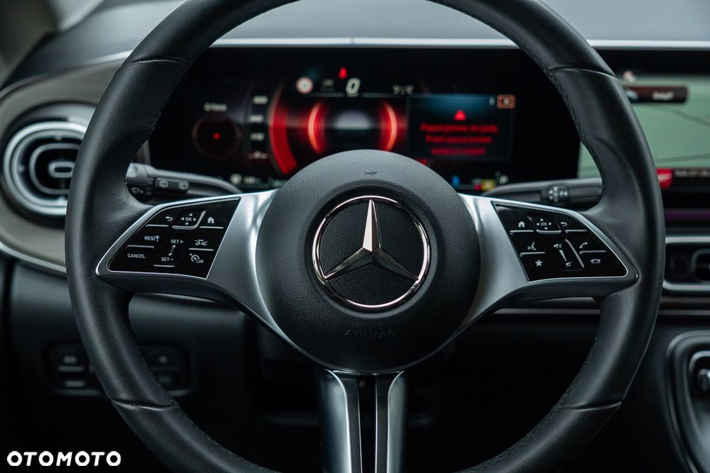 Mercedes-Benz Klasa V 300 d Avantgarde 9G-Tronic (d³ugi) - 32