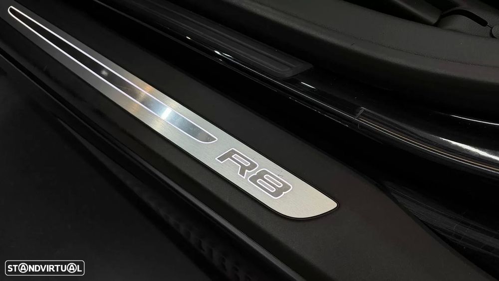 Audi R8 Spyder 5.2 FSi V10 quattro R tronic - 24