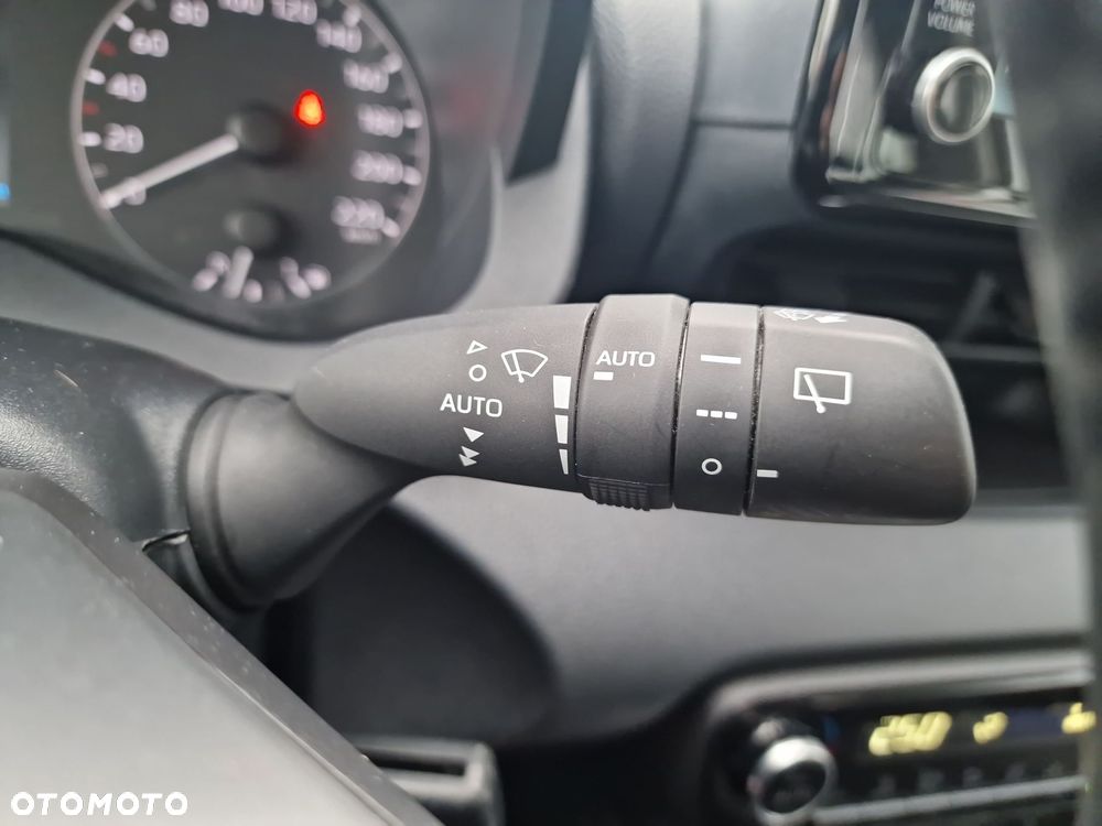 Toyota Yaris Hybrid 1.5 Comfort - 26