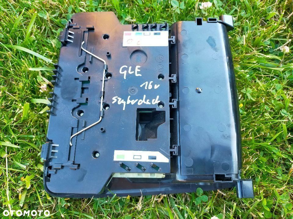 Mercedes GLE Coupe W292 AMG Podsufitka Podsufitówka Europa 2017 - 3