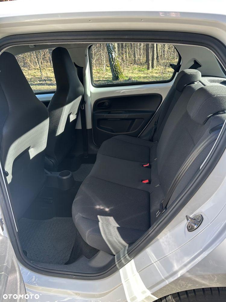Volkswagen up! 1.0 take - 9