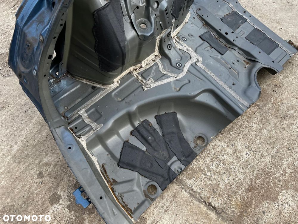 ĆWIARTKA BŁOTNIK PRÓG SŁUPEK PAS TYŁ LEWY TOYOTA AURIS II HB - 12