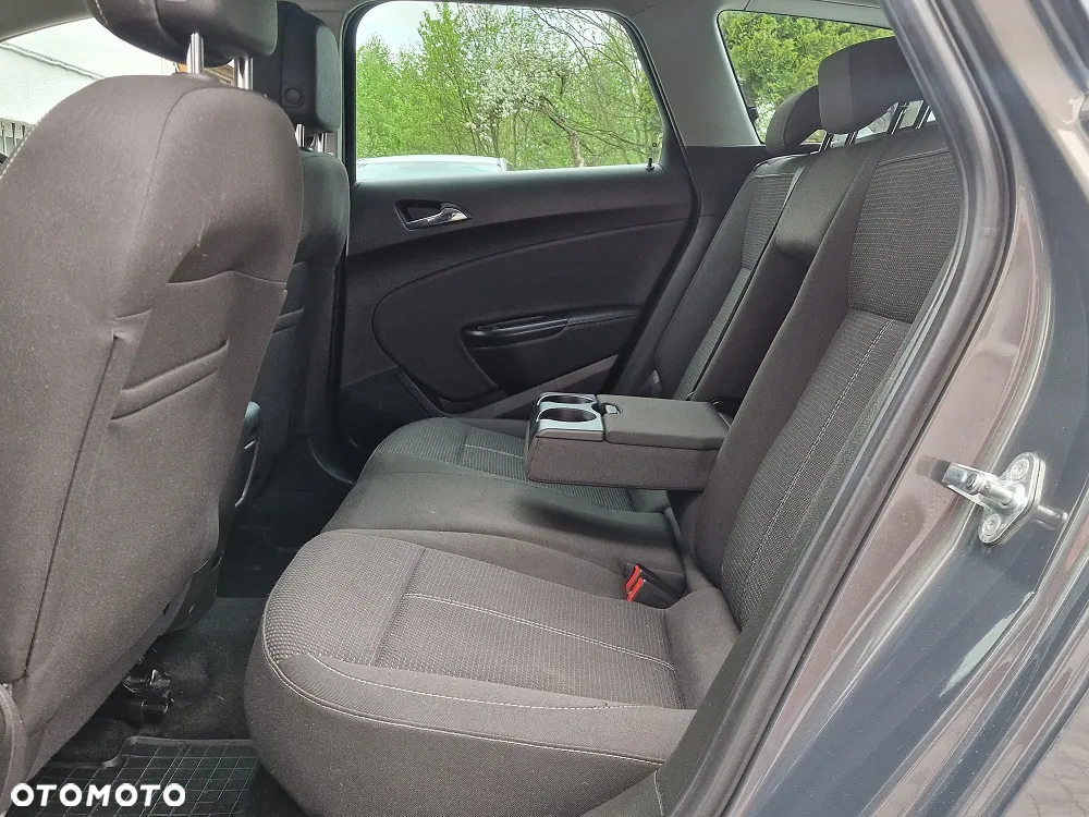 Opel Astra IV 1.6 CDTI Cosmo - 14