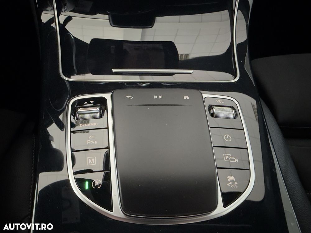 Mercedes-Benz GLC 200 4MATIC 9G-TRONIC AMG Line - 19