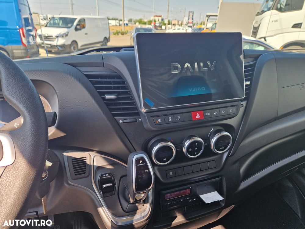 Iveco Daily PLATFORMA TRANSPORT AUTO CUTIE DE VITEZE AUTOMATA - 12