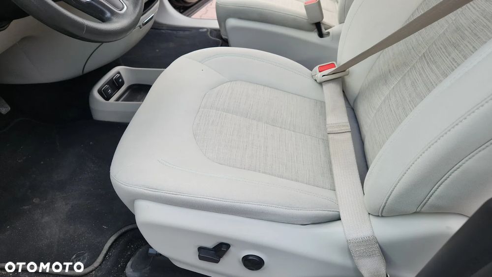 Chrysler Pacifica - 7