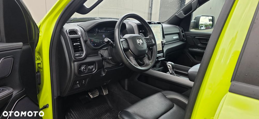 Dodge RAM 5.7 4x4 - 30