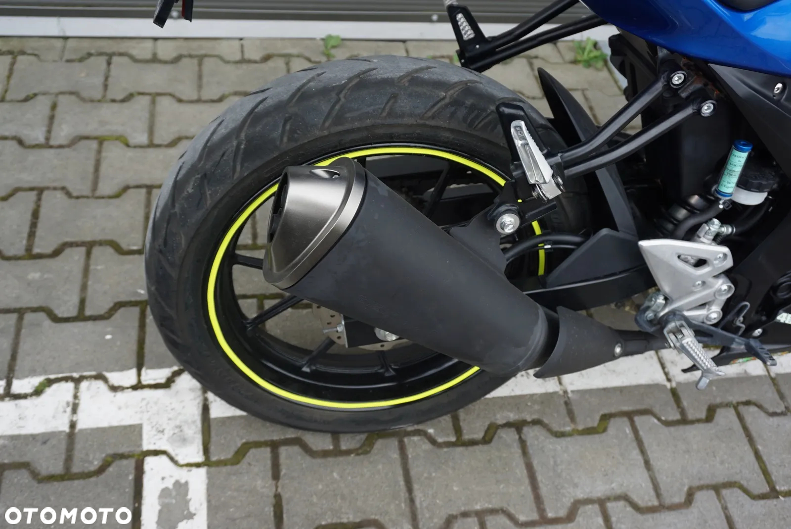 Suzuki GSX - 10