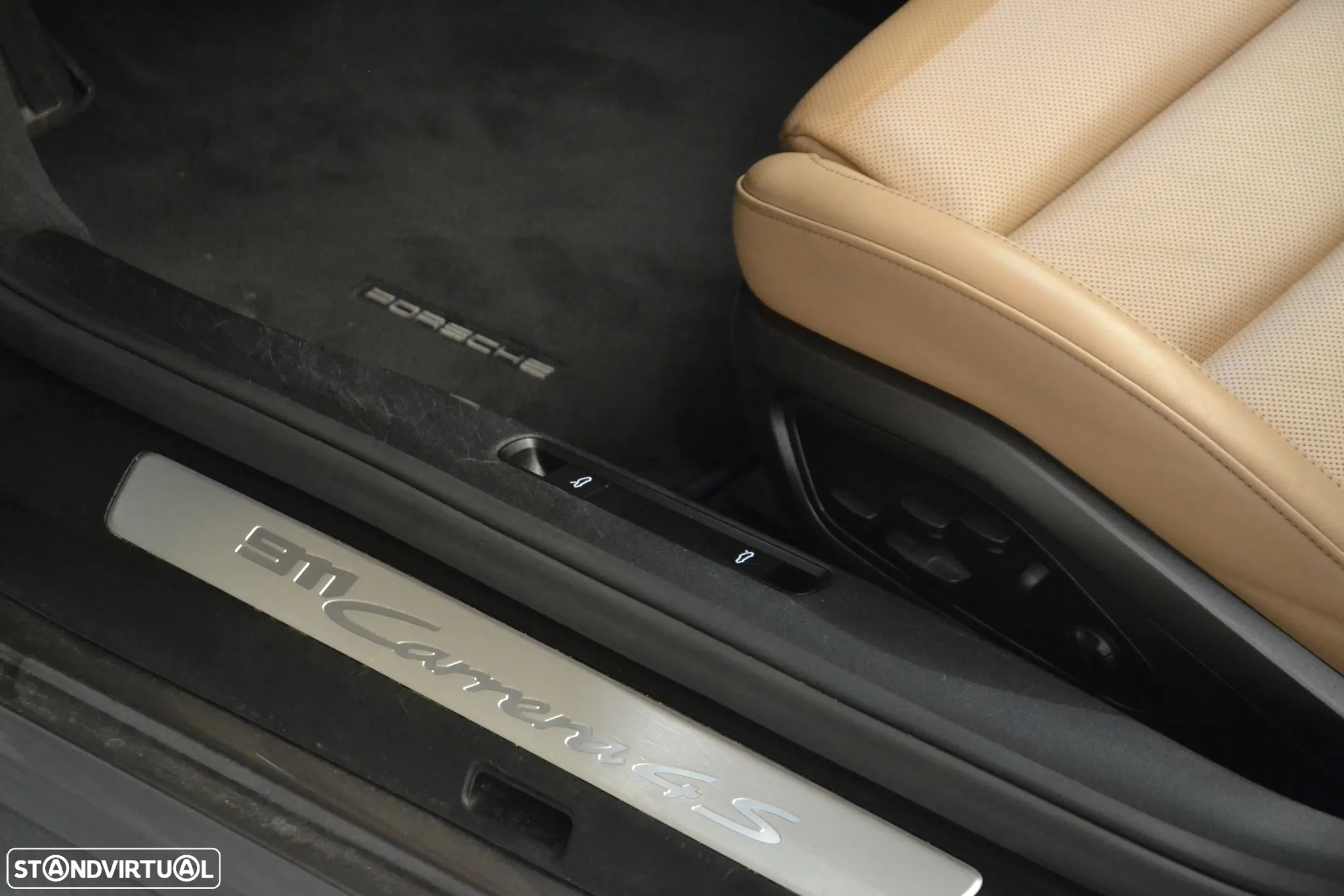 Porsche 911 (992) Carrera 4S PDK - 24