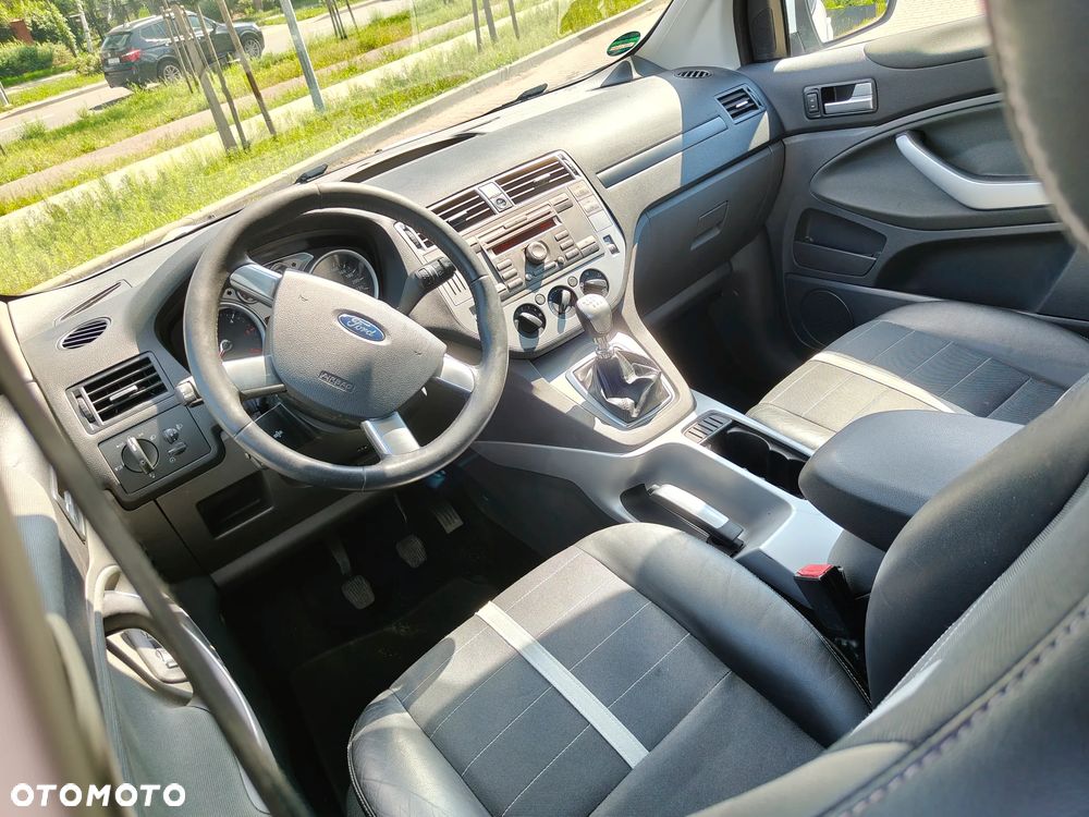 Ford Kuga 2.0 TDCi 2x4 Titanium - 17
