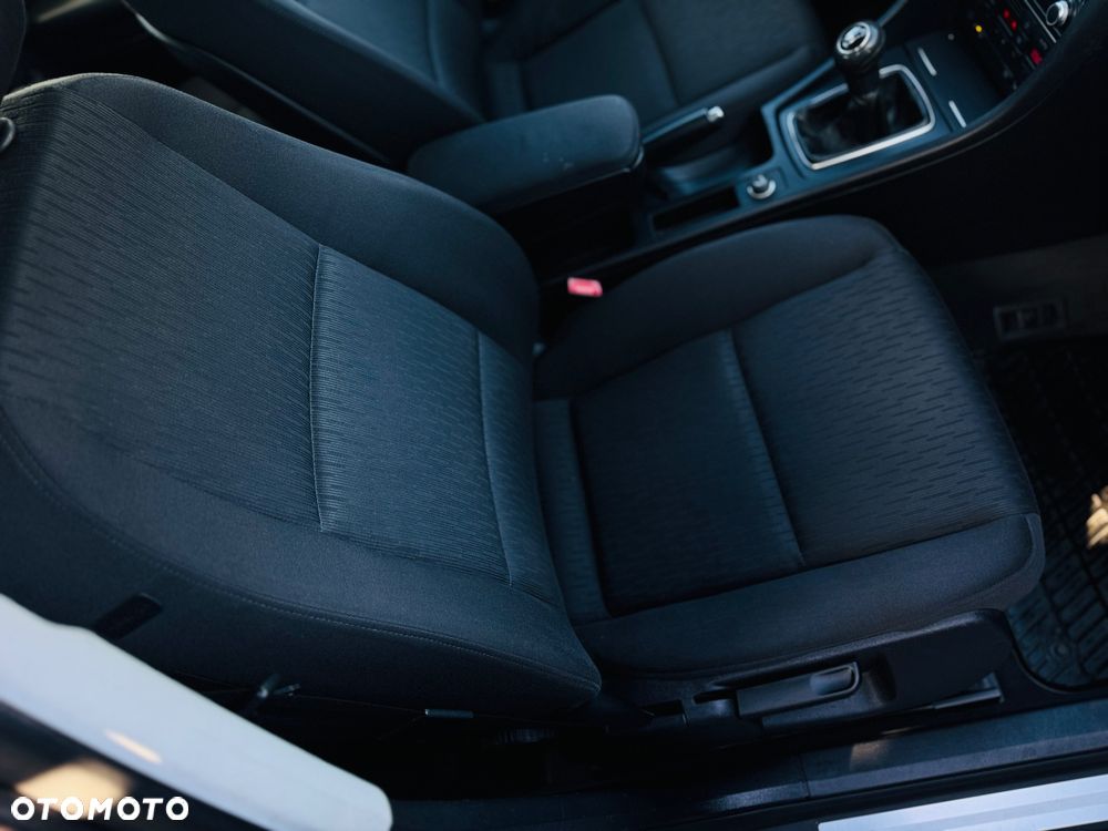 Audi A4 Limousine - 15