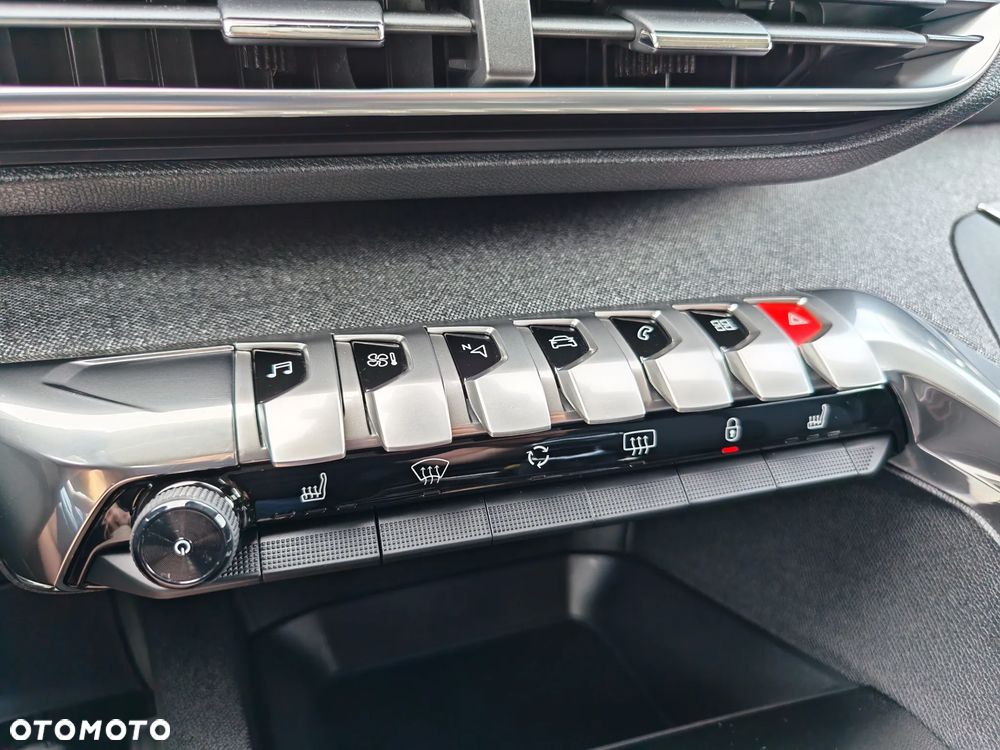 Peugeot 3008 1.2 PureTech Active S&S - 19