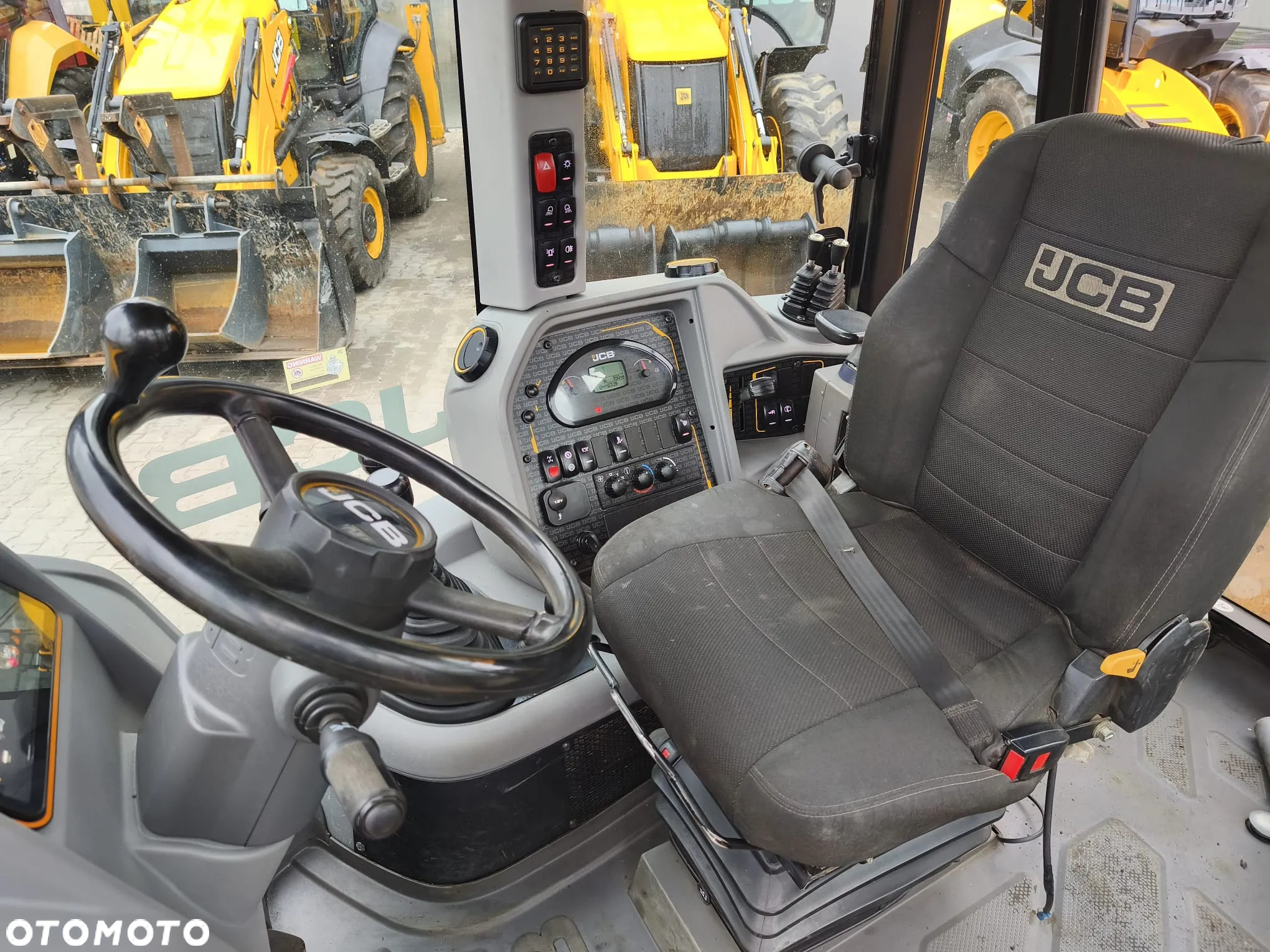 JCB 3CX Compact - 10