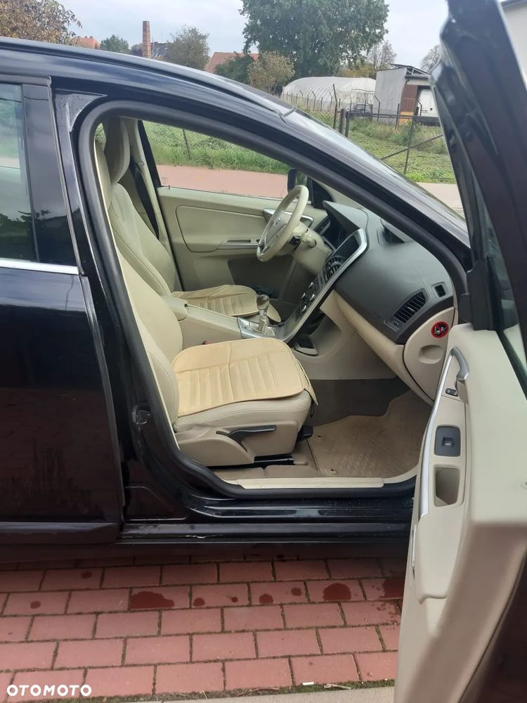 Volvo XC 60 2.4D - 8