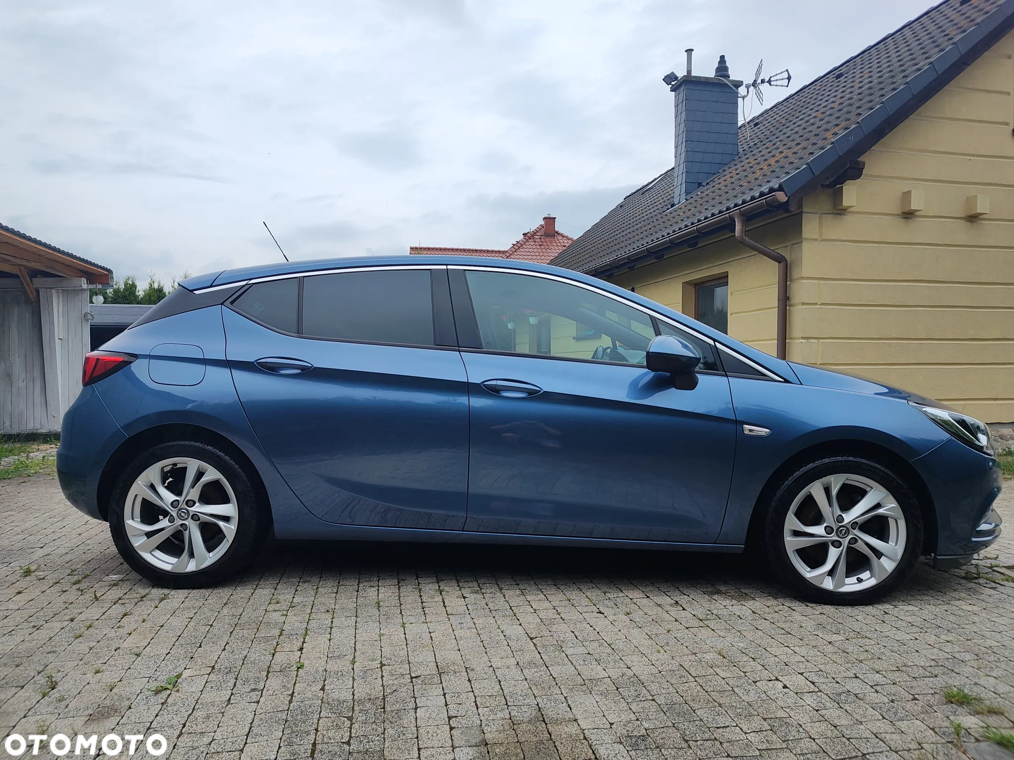 Opel Astra 1.6 CDTI DPF ecoFLEX Start/Stop Exklusiv - 8