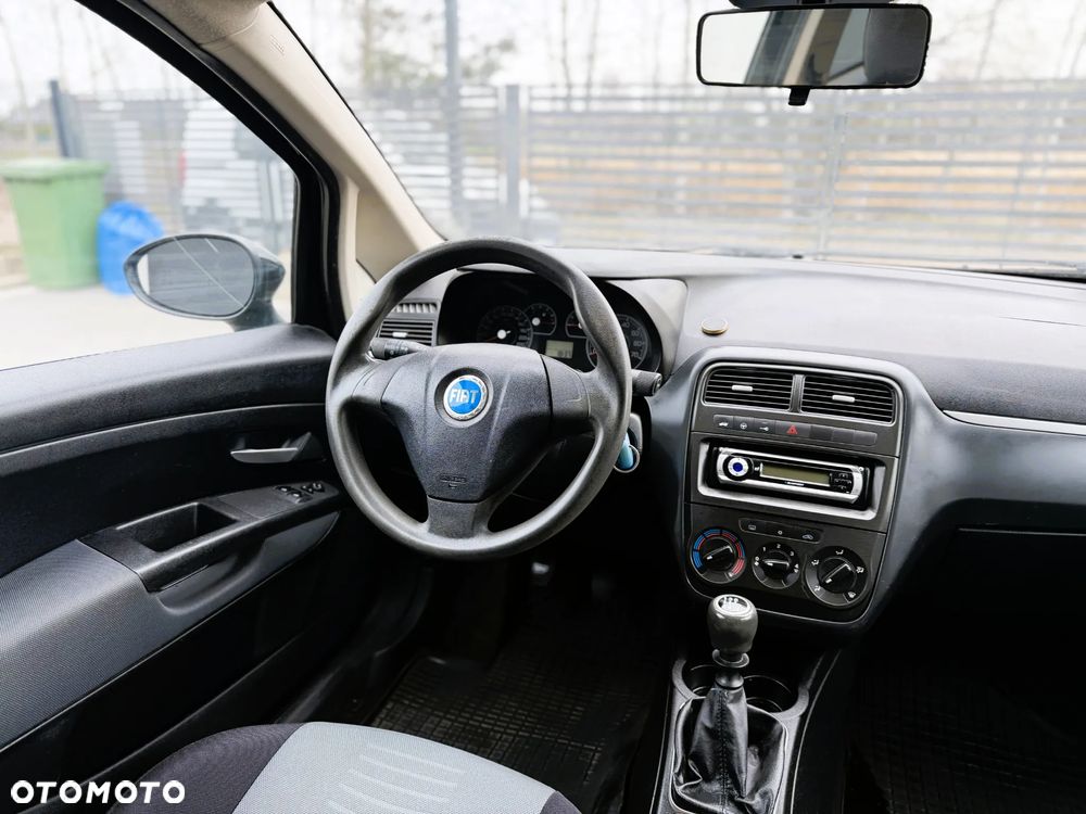 Fiat Grande Punto - 15