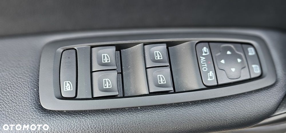 Renault Megane 1.5 Blue dCi Intens - 13