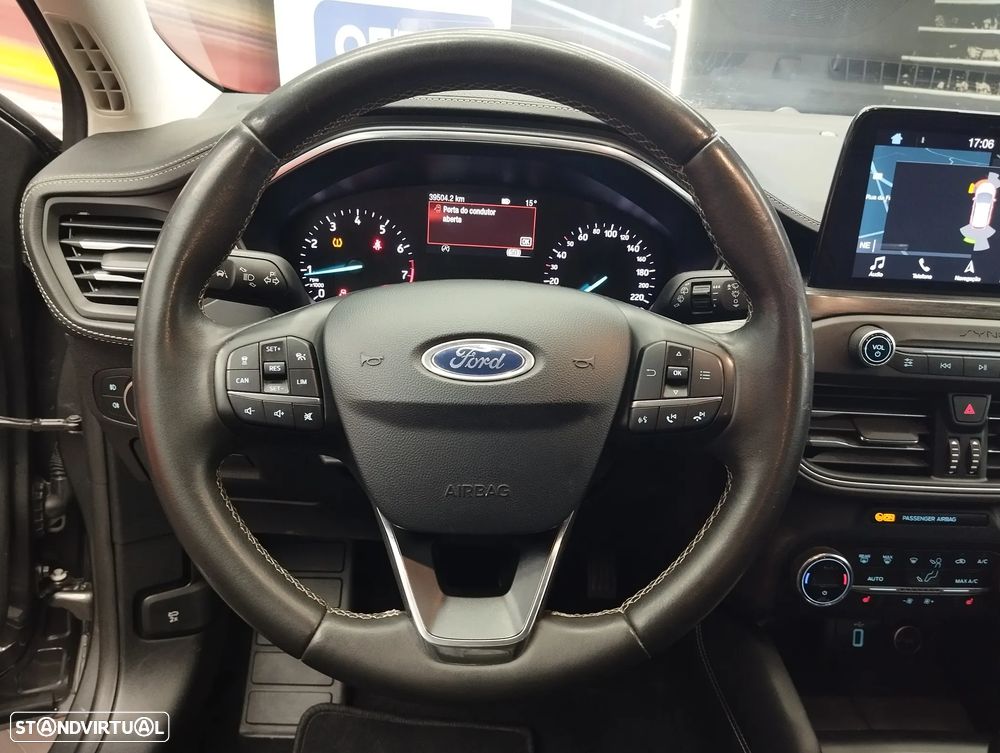 Ford Focus SW 1.0 EcoBoost Vignale - 23