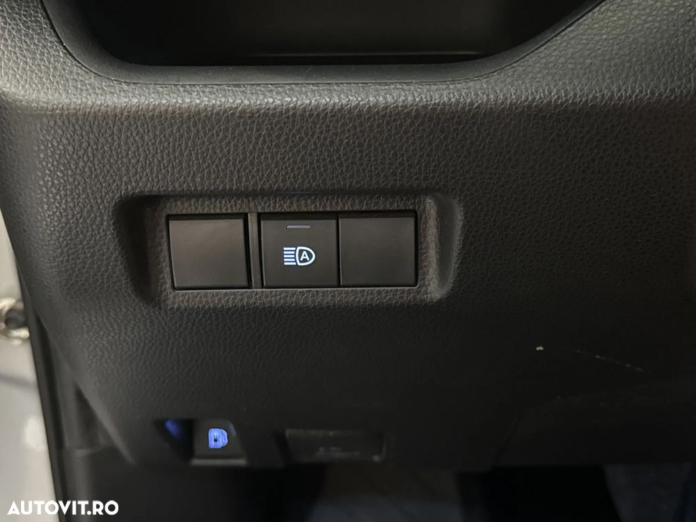 Toyota RAV4 - 16