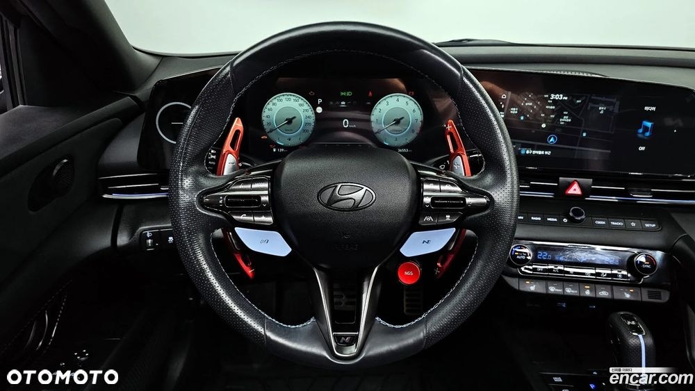 Hyundai Elantra - 12
