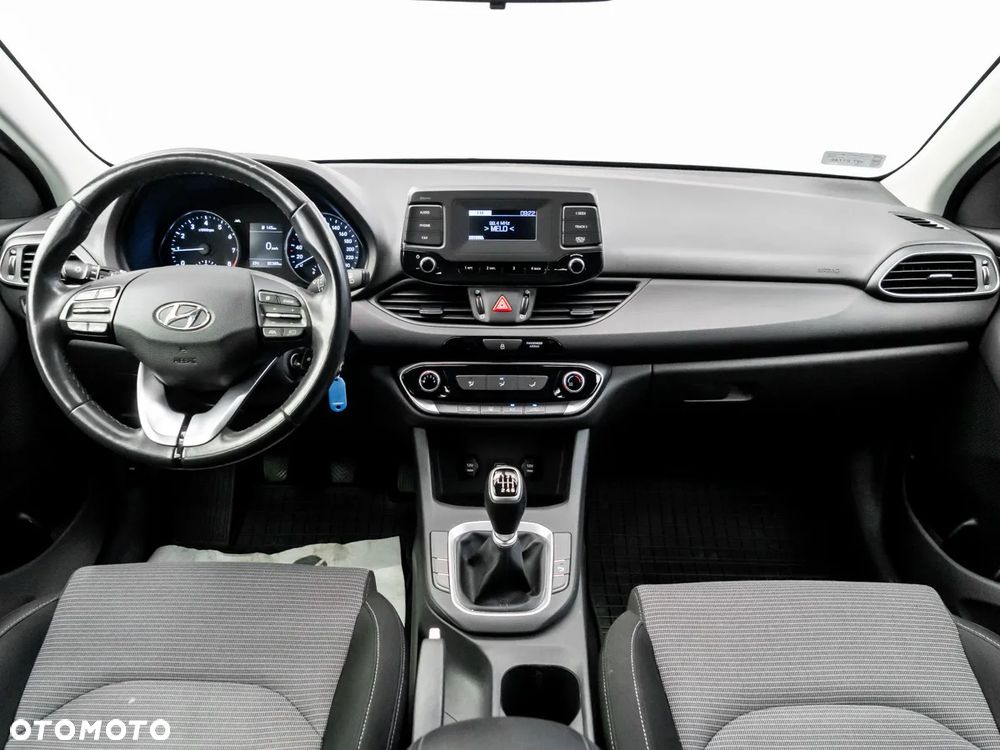 Hyundai i30 1.5 DPI Classic + - 19