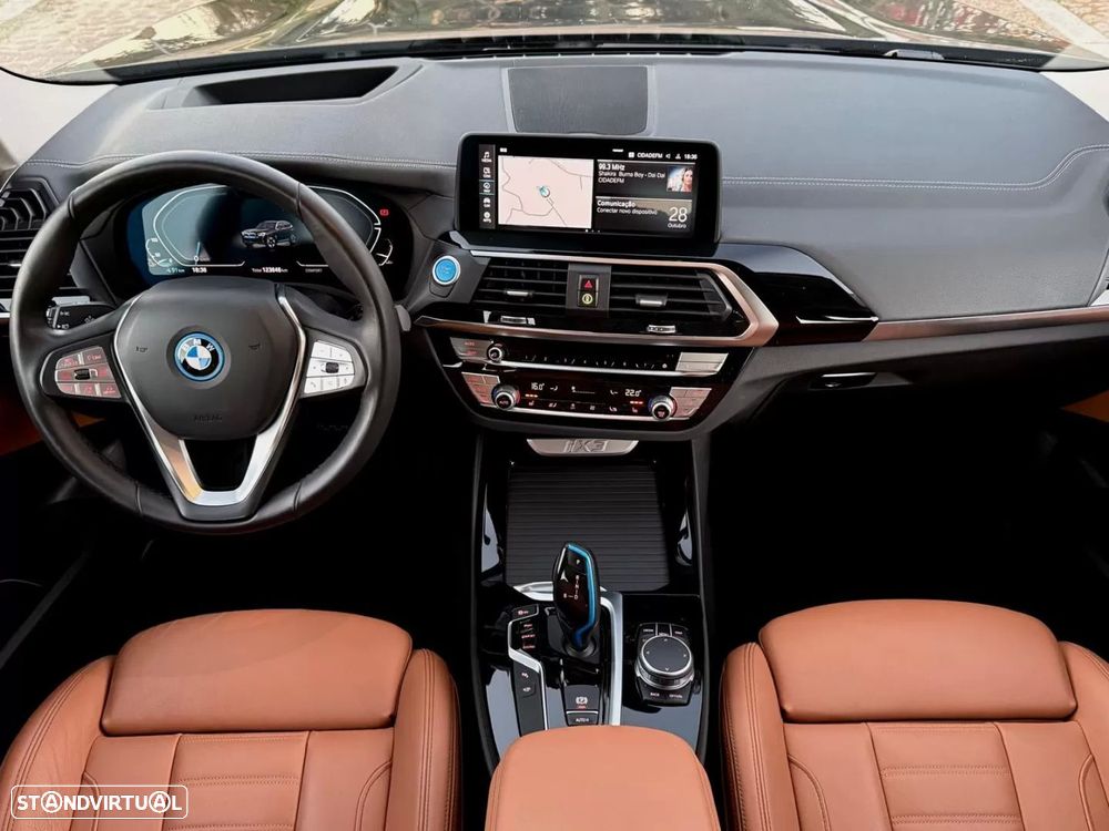 BMW iX3 Impressive - 11