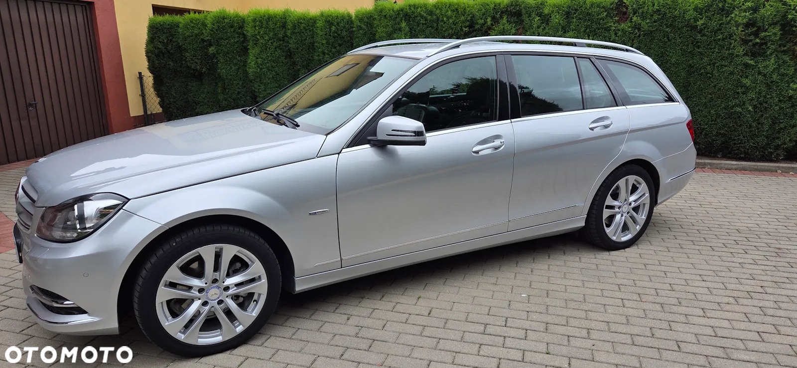 Mercedes-Benz Klasa C 200 T CDI DPF (BlueEFFICIENCY) Avantgarde - 2