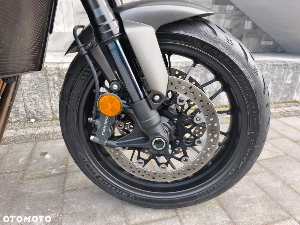 Honda CB - 18