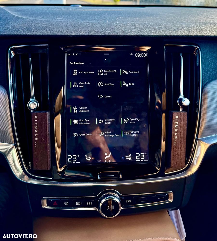 Volvo V90 D4 AWD Geartronic Inscription - 9