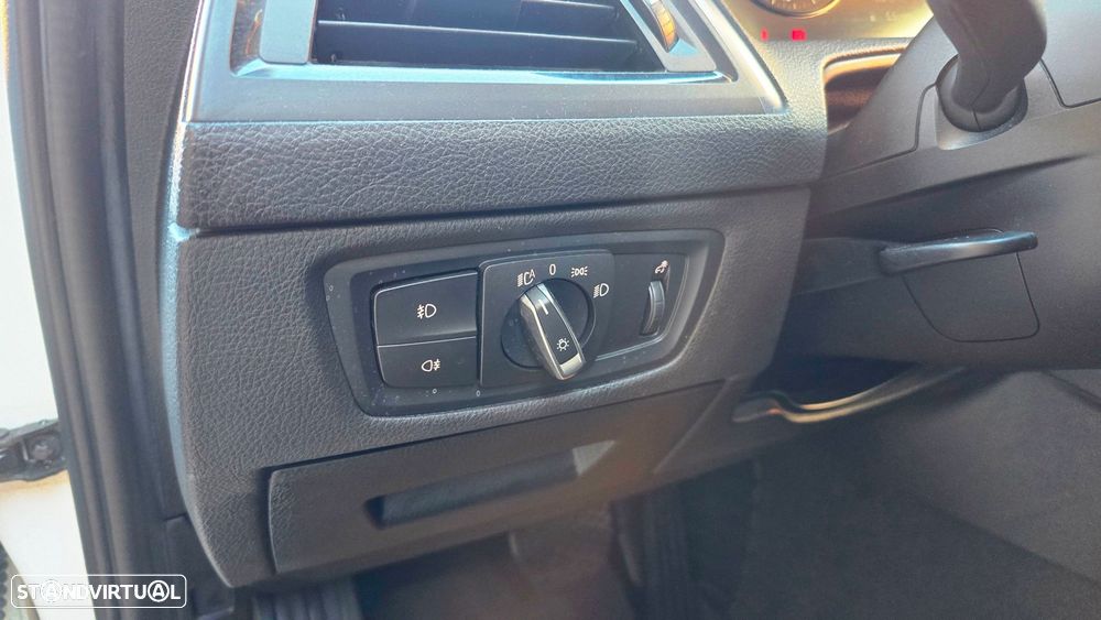 BMW 116 d Advantage Auto - 10