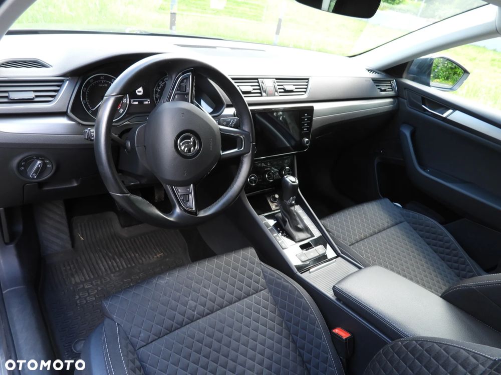 Skoda Superb 1.8 TSI Ambition DSG - 12
