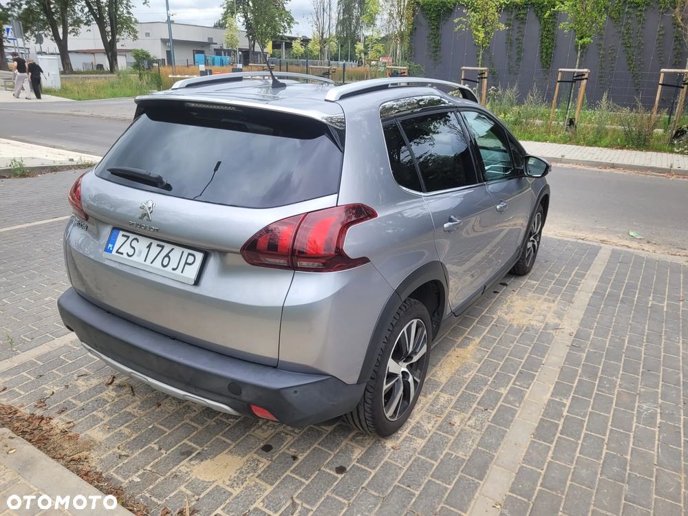 Peugeot 2008 1.2 Pure Tech Allure S&S EAT6 - 5