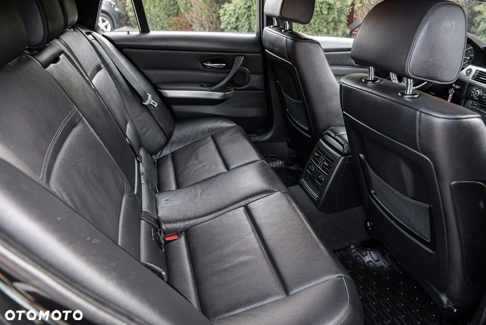 BMW Seria 3 320d Efficient Dynamics Sport Line shadow - 9