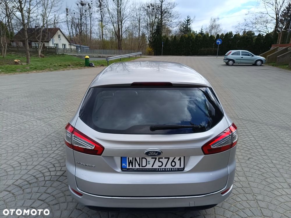 Ford Mondeo 2.0 TDCi Ambiente - 13