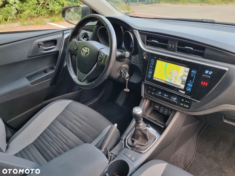 Toyota Auris 1.2 T Prestige - 8