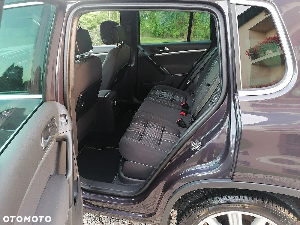 Volkswagen Tiguan 2.0 TDI SCR BlueMotion Technology Lounge Sport & Style - 14