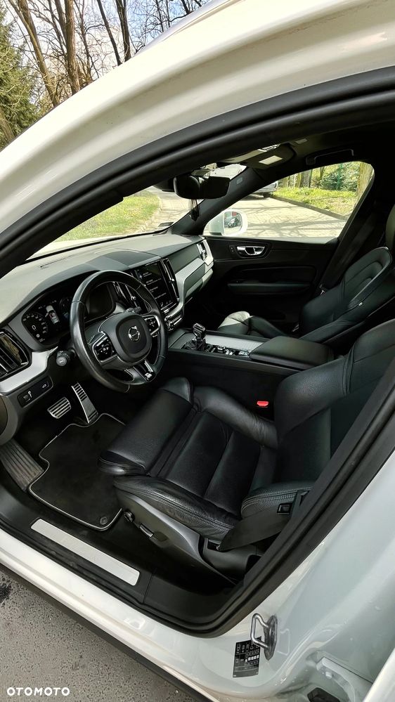 Volvo XC 60 D4 SCR R-Design - 12