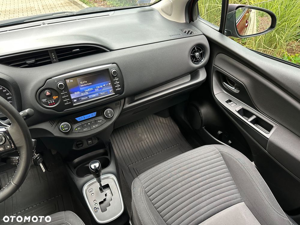 Toyota Yaris 1.5 Premium CVT - 12
