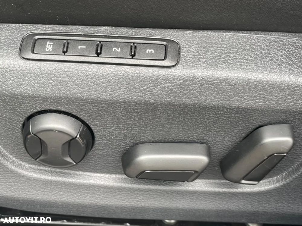 Skoda Superb 2.0 TDI 4X4 DSG L&K - 14