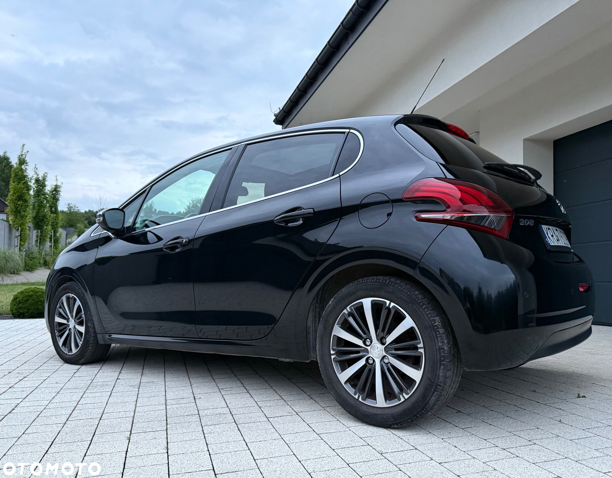 Peugeot 208 1.2 PureTech GPF Allure S&S - 4