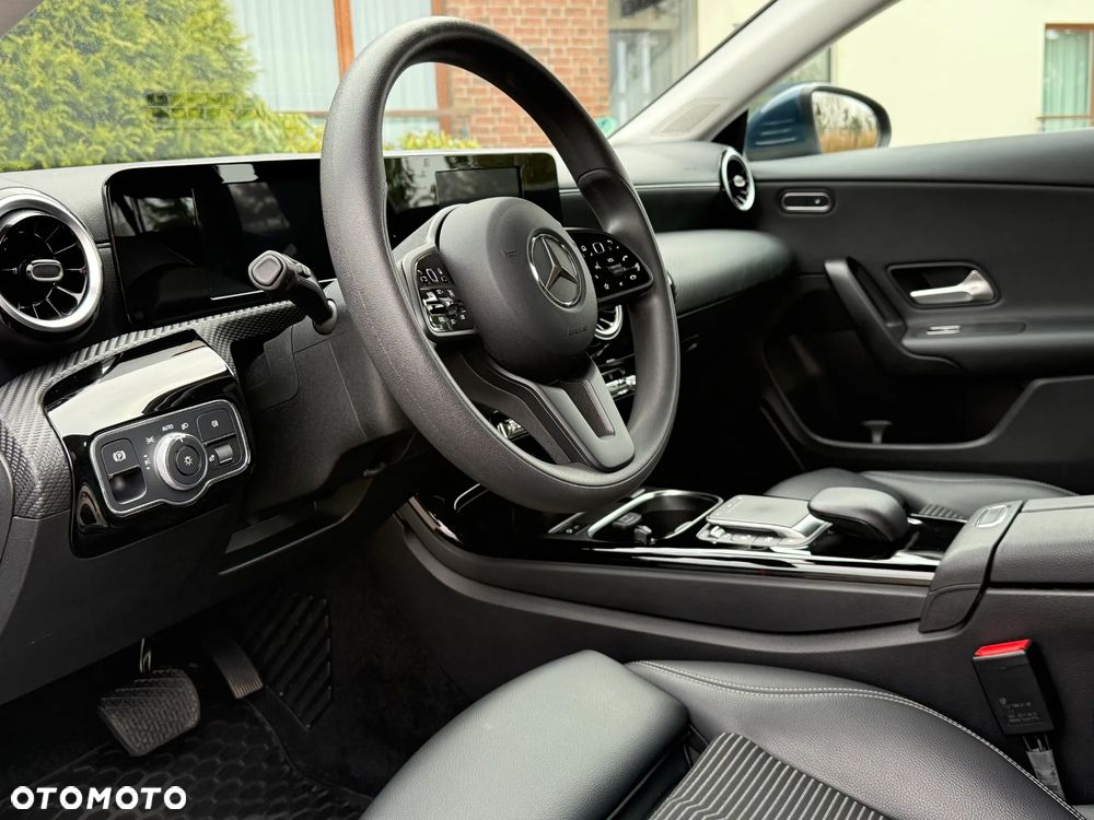 Mercedes-Benz CLA 250 e 8G-DCT Special Edition - 31