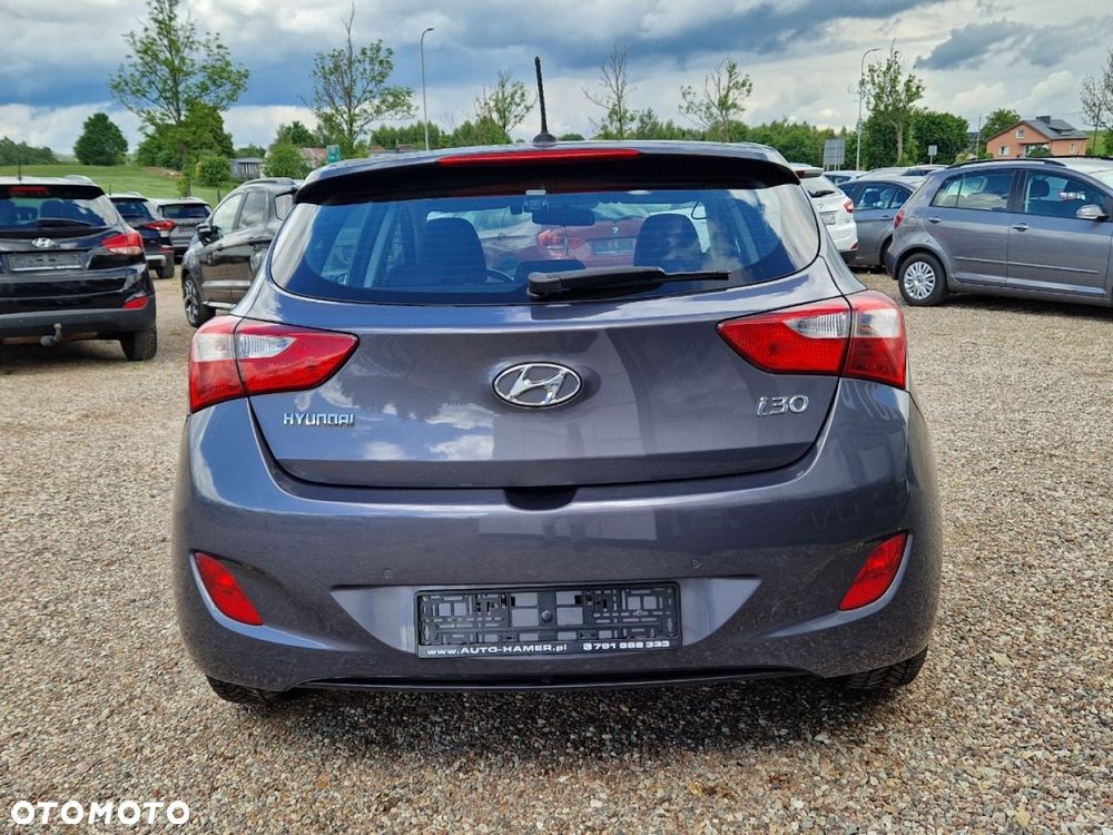 Hyundai i30 blue 1.4 Passion - 28