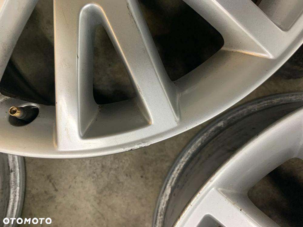 felgi aluminiowe 17" ET42 7J 4F0601025AC Audi A6 C6 2.7 FL Lift - 10