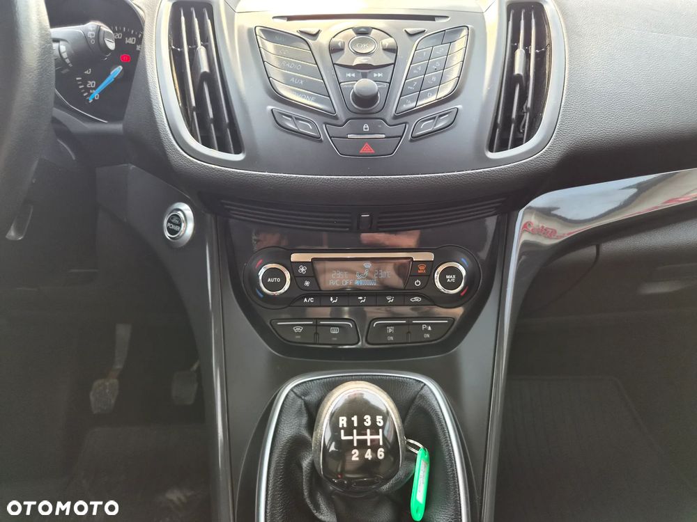 Ford Kuga - 27