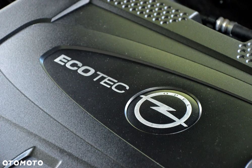 Opel Insignia 2.0 CDTI Cosmo S&S - 25