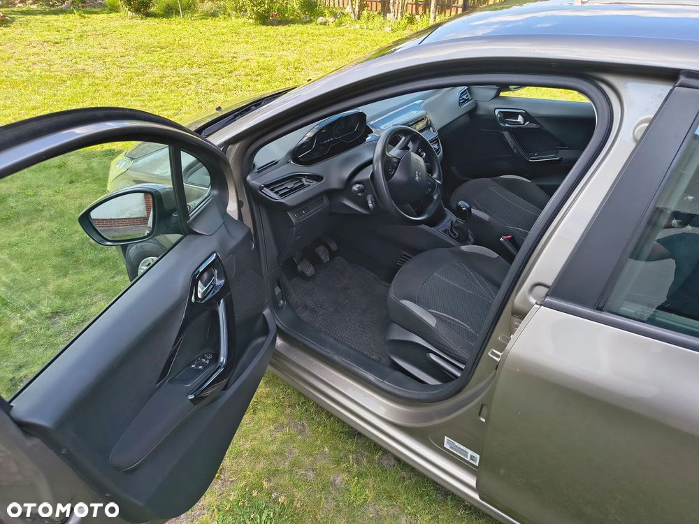 Peugeot 208 1.4 VTi Active - 19