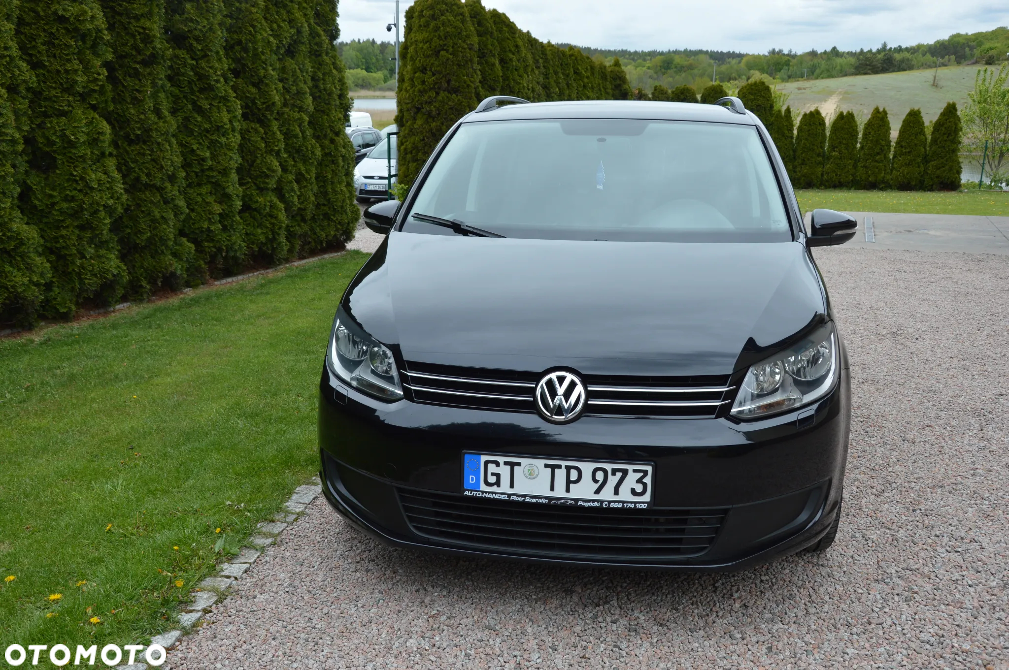 Volkswagen Touran - 11