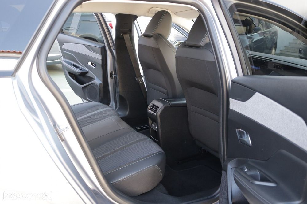 Peugeot 308 SW 1.6 Hybrid Allure Pack e-EAT8 - 27